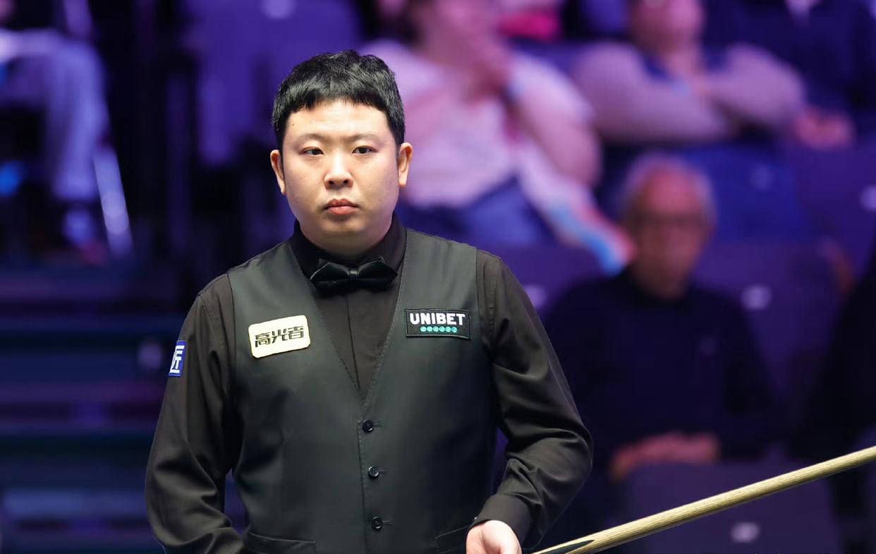 撞也成为焦, 安达年长一