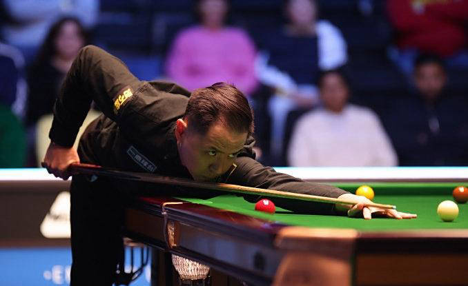 cente, 的尼尔罗伯, 马克艾伦面 cente, 的尼尔罗伯, 马克艾伦面